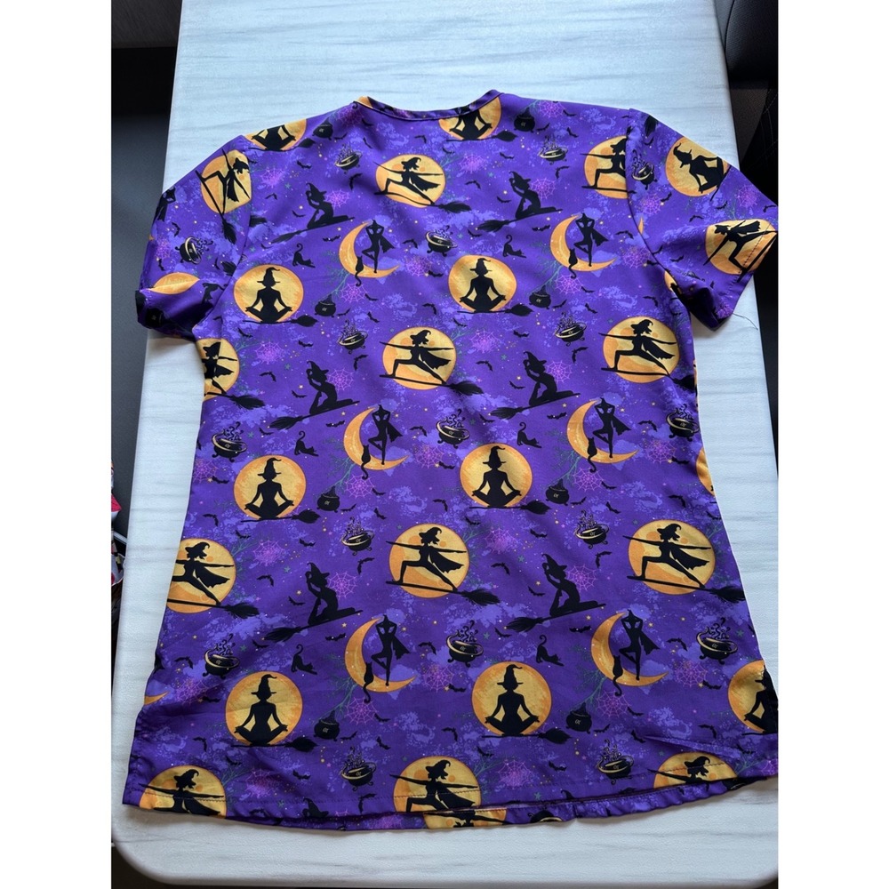 Lot of 4 Womens Holiday Scrub Tops Halloween Thanksgiving Christmas Sloths Med. - Picture 6 of 15